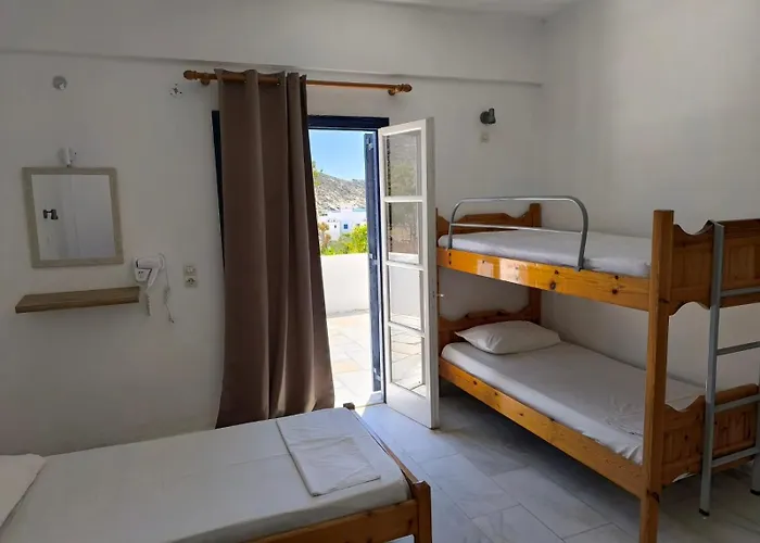 Gasthof Stars Purple Pig Chora